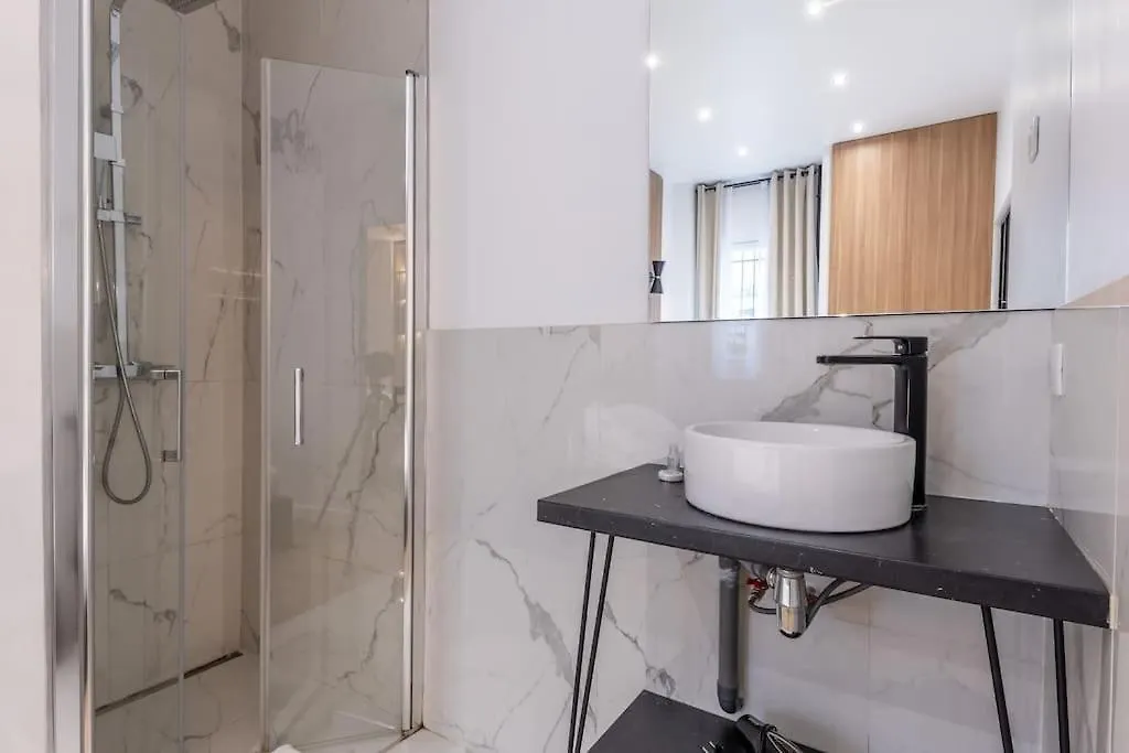 Off Appartement Familial Dans Le Haut Marais 2Br Párizs Apartman